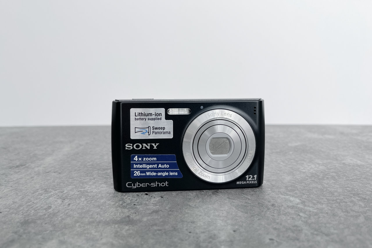 SONY Cyber-shot 12.1メガピクセル デジタルカメラ Amazon.com : Sony Cybershot DSC-W220 12.1MP Digital Camera