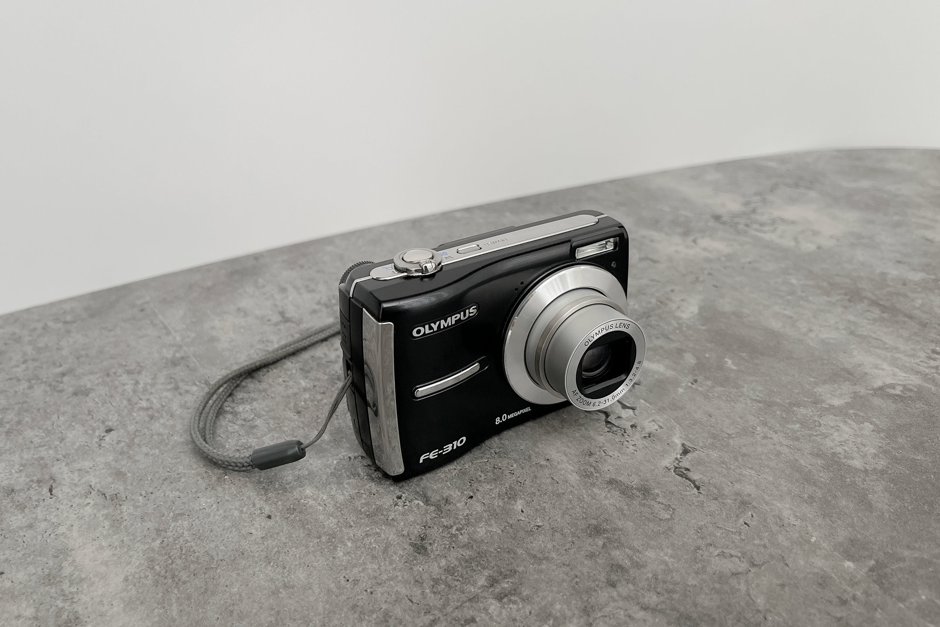 【美品】OLYMPUS　コンデジ　FE-310 Amazon.com : OM SYSTEM OLYMPUS FE-310 8MP Digital Camera