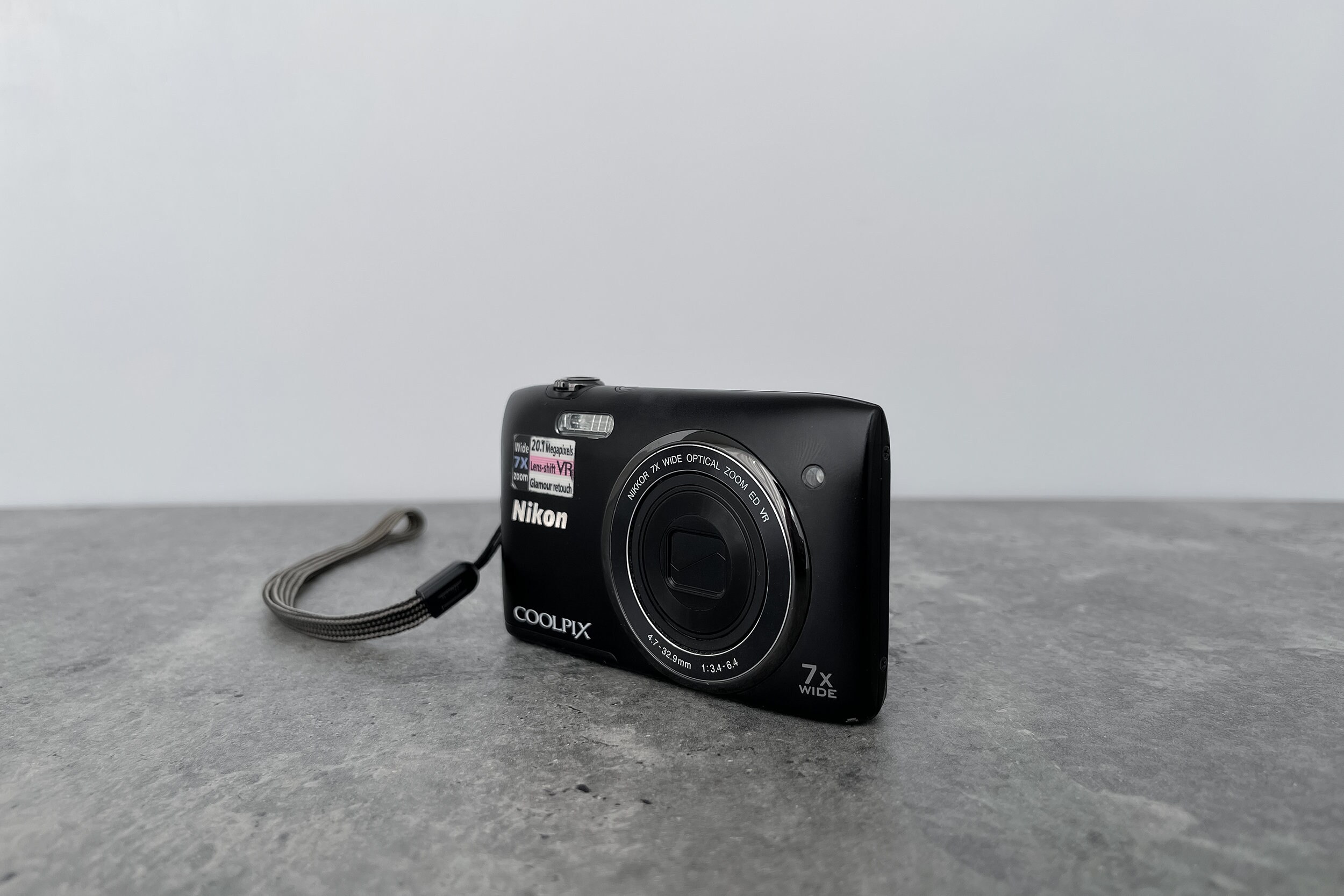 Digital Camera Nikon Coolpix S3500 Black / Vintage Digital Digital Camera Nikon Coolpix S3500 Black / Vintage Digital
