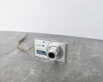 Digital Camera Sony Cyber-shot DSC-W320 Silver / Vintage
