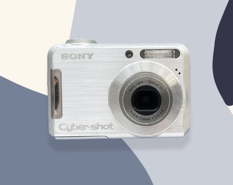 Digital Camera Sony Cyber-Shot DSC-S700 / Vintage Digital Camera / Sony cameras