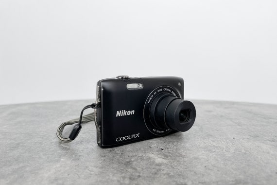 Digital camera Nikon Coolpix S3300 Black / Vintage Digital Camera / Nikon cameras