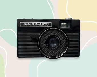 Vintage Viliya-Auto 35mm Film Camera with Case