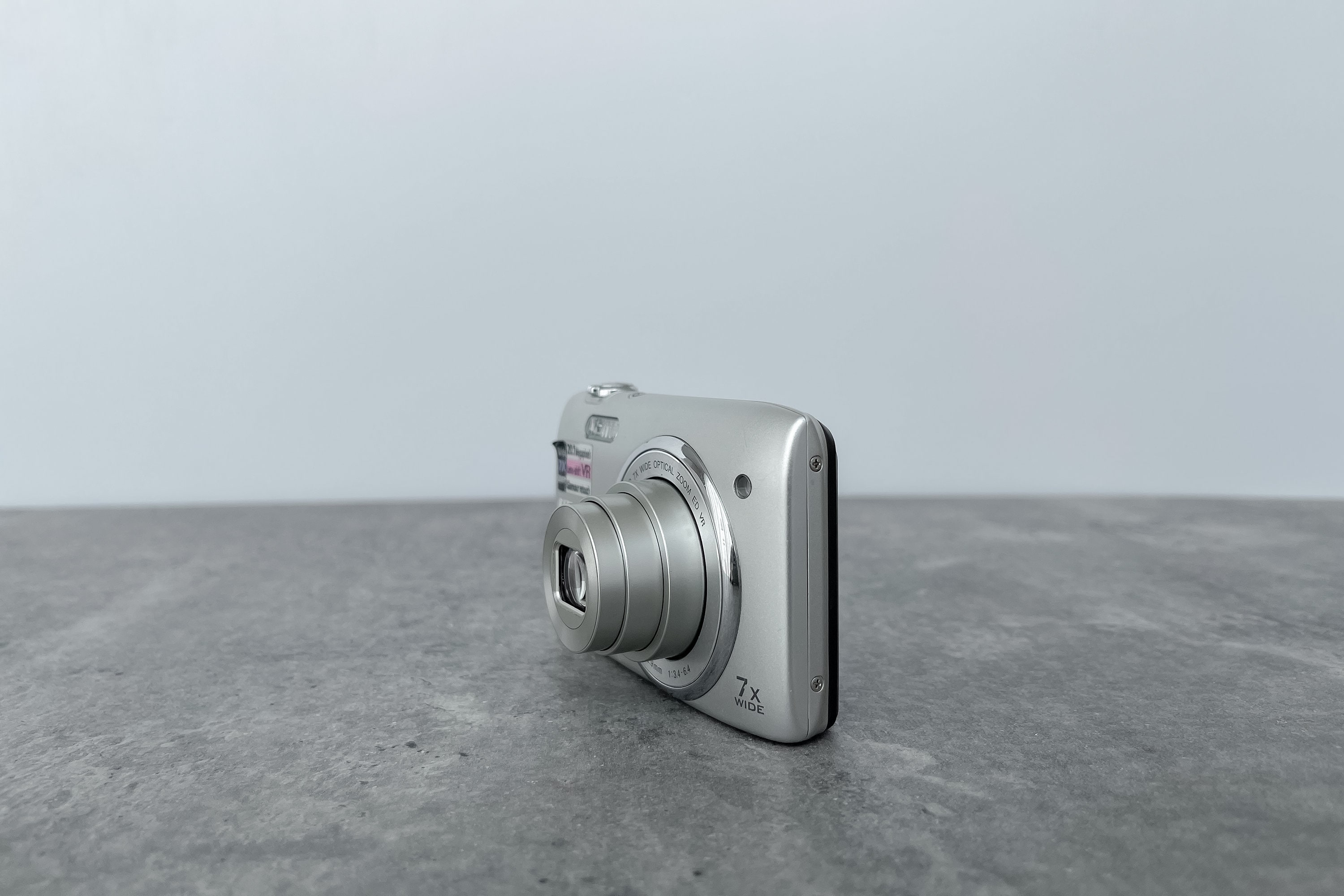 M*)様 Nikon COOLPIX S3500 silver 41njyv-wBYL.jpg_BO30,255,255,