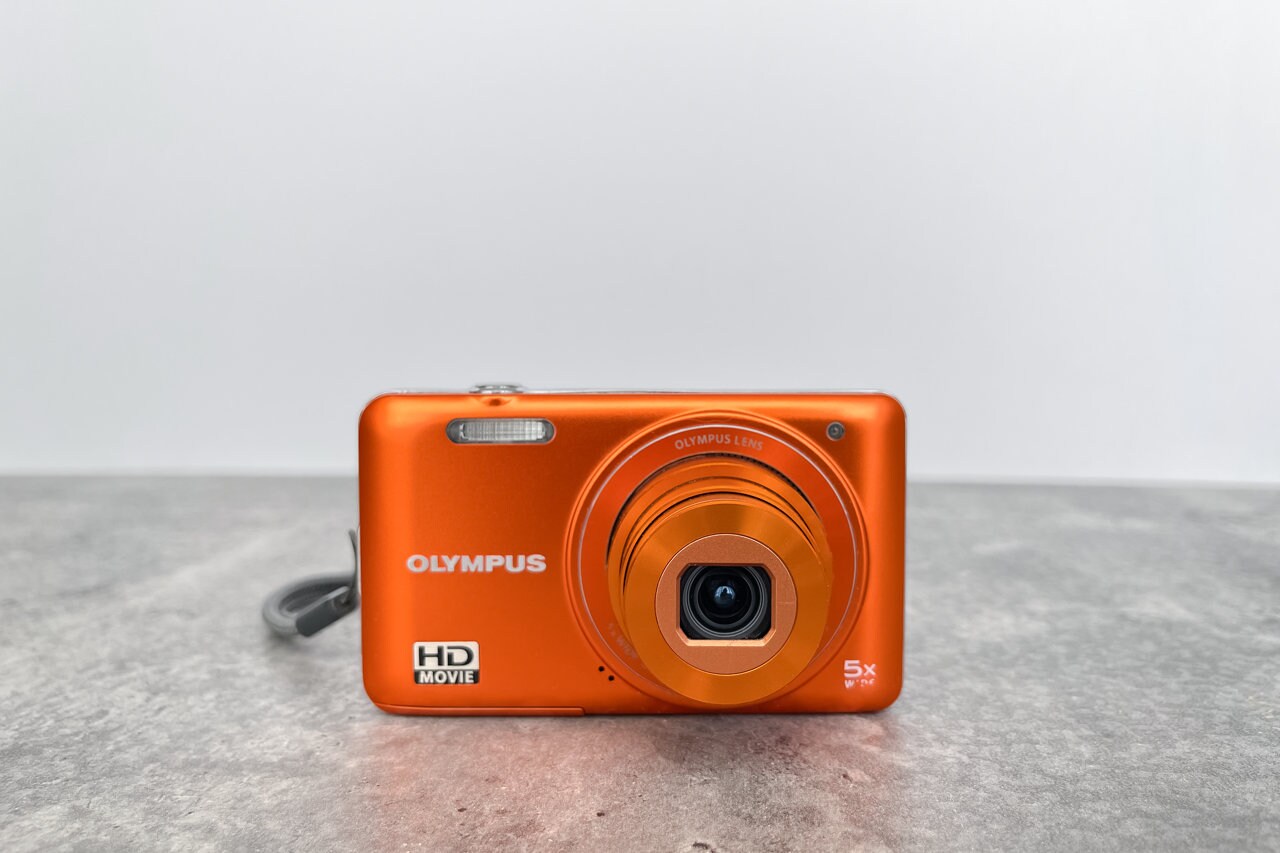 Vintage Olympus X-990 Digital Camera: 14 Megapixels, 5x Optical