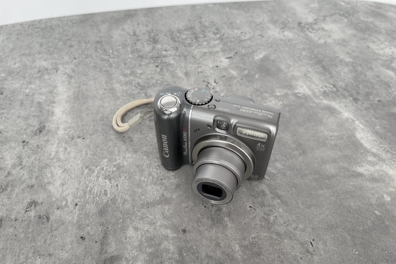 Digital Camera Canon Powershot A590 / Compact Digital Camera Digital Camera Canon Powershot A590 / Compact Digital Camera