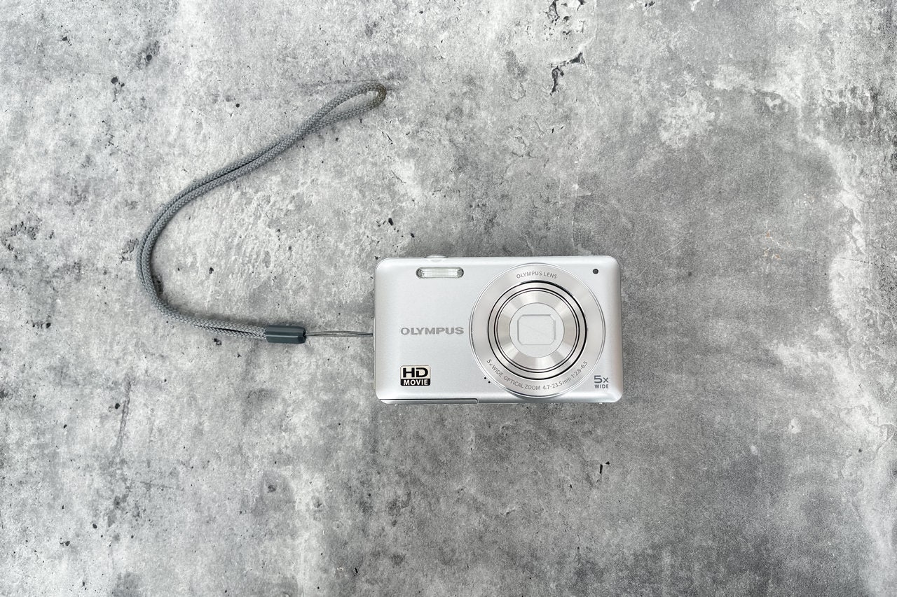 【美品】OLYMPUS VG-120 デジタルカメラ（シルバー） オリンパス OLYMPUS VG-120 [シルバー] 価格比較 - 価格.com