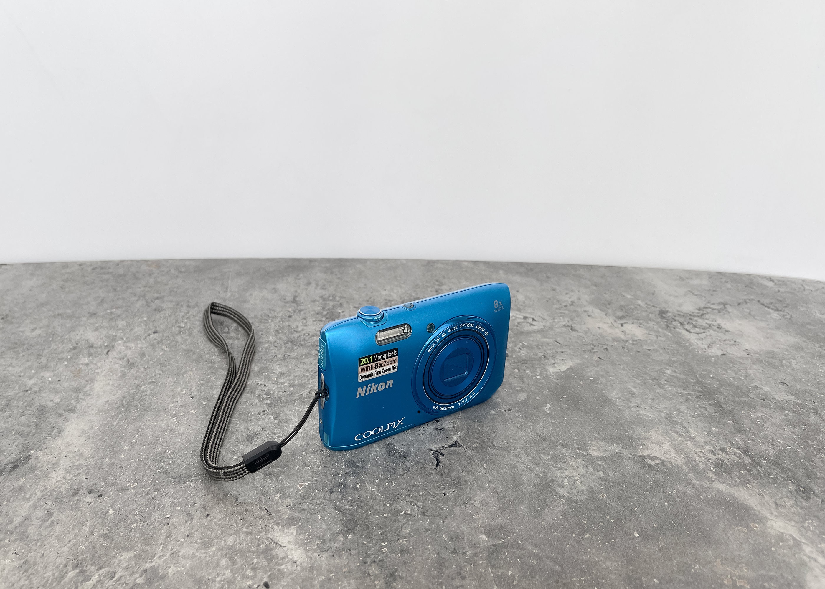 Nikon COOLPIX S3600 ブルー Amazon | Nikon デジタルカメラ COOLPIX S3600 8倍ズーム 2005万