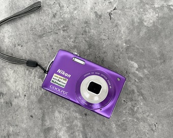 NIKON COOLPIX S3300 紫色 Nikon COOLPIX S3300 Lavender Purple Digital Camera w/Charger