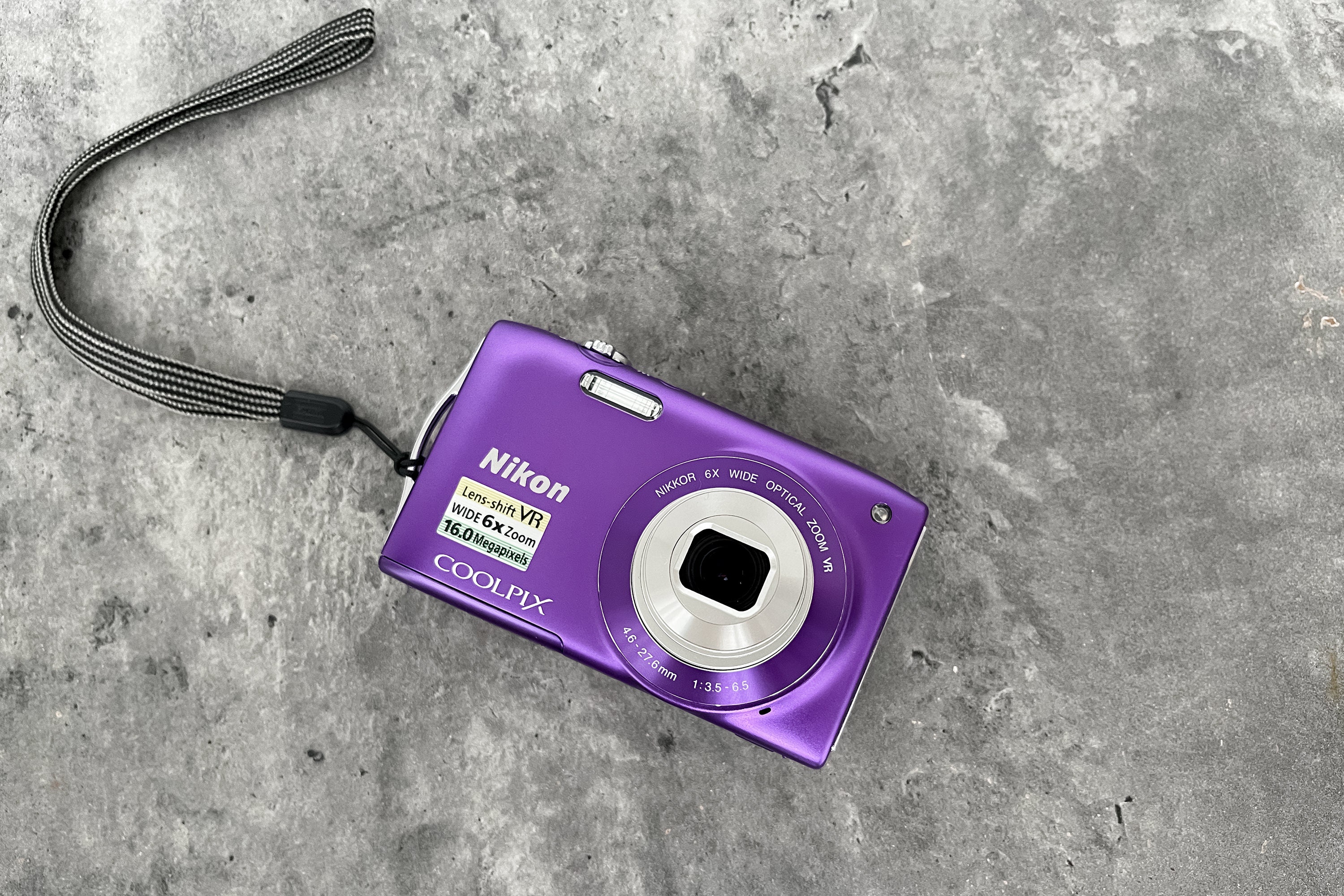 Digital Camera Nikon Coolpix S3300 Purple / Vintage Digital Digital Camera Nikon Coolpix S3300 Purple / Vintage Digital