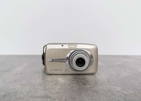 Digital Camera Olympus Mju DIGITAL 600 / Vintage µ DIGITAL