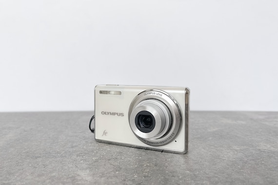 Amazon.com : Olympus FE-4010 12MP Digital Camera with 4x