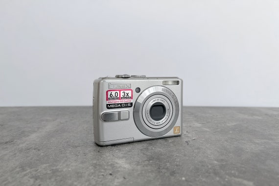 Camera Panasonic Lumix DMC-LS60 / Vintage 2000s Digital