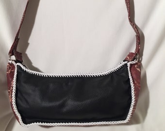 Schultertasche aus Leder