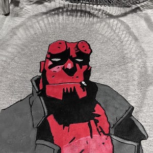 Hellboy w Cigarrette T-shirt