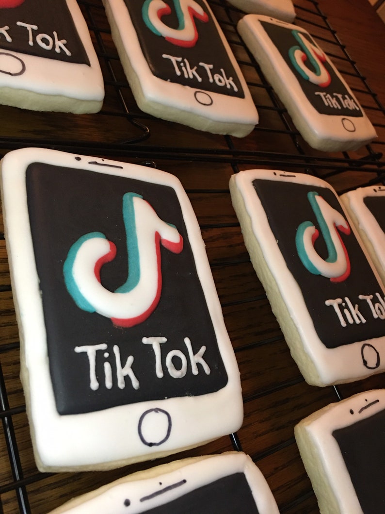 iPhone Tik Tok Logo Cookies image 1