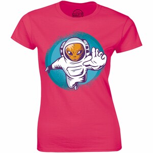 Funny UFO Space Creatures Alien Wearing Astronuts Suit Women&#39;s T-shirt Gift Tee