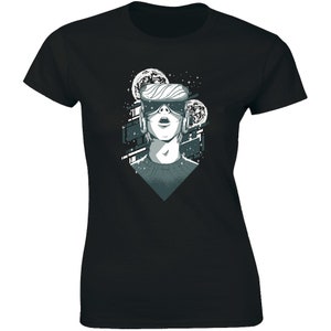 Boy Watching Movie In Virtual Reality Box Beautiful Gift Tee Idea Women's Tshirt