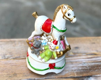 Muziek Carrousel met paardjes - Welcome Lovely Baby