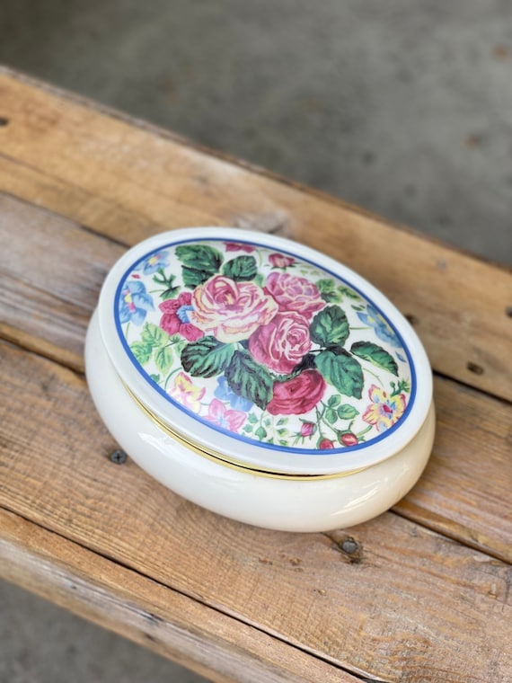 Vintage musical jewelry box Gem