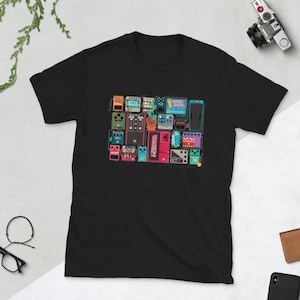 Electric Guitar Pedals maze Unisex T-Shirt
