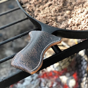 Leather Skillet Handle Cover | Cast iron leather handle | Skillet handle cover | leather cast iron handle cover | Pan handle cover|Potholder
