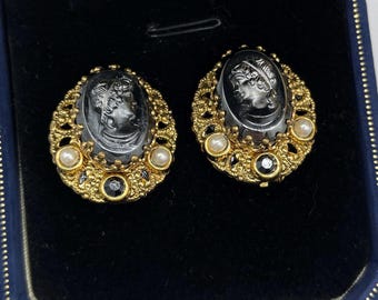 Gold Toned Vintage Cameo Clip On Earrings Estate Jewelry