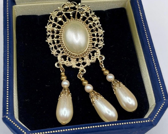 Vintage Gold Toned Faux Pearl Brooch Dangling Pin