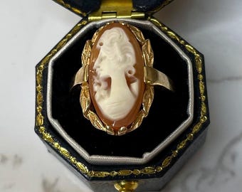 Vintage 10K Solid Gold Cameo Ring - Size US 5.25