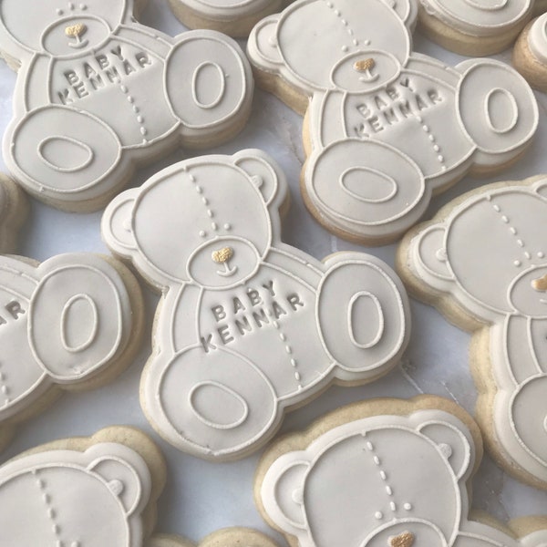 Baby Shower personalised biscuits - baby shower cookies - baby shower favours - biscuit favours - mum to be - Teddy bear