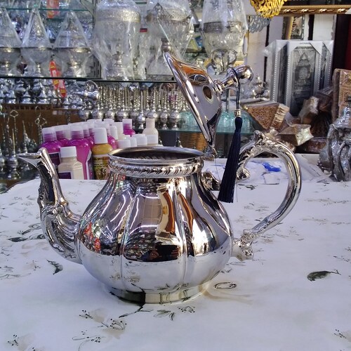 Luxury Moroccan Highest Quality Teapot Handmade Serving 750 ml for shops 7 Tea Cups, Brass Silver Plated