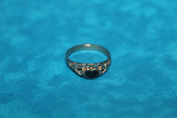 Black Gemstone Heart Sterling Silver Ring - image 4