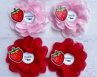 Strawberry Baby Shower Pins, Strawberry Baby Shower Corsages, Mom & Dad Pins, Baby Shower Corsages ,Family Pins , Grandma Pins , Sister Pins