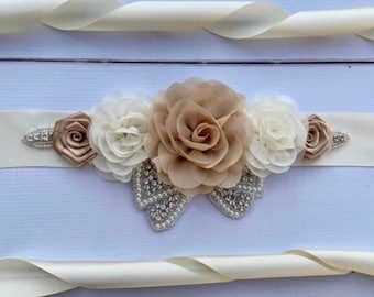 Wedding Belt ,Bridal Belt ,Wedding Belt Sash ,Wedding Belt For Bride , Crystal Rhinestone Wedding Belt ,Champagne /Ivory Flower Bridal Belt