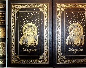 MAGIKER - LÄRLING & MÄSTARE av Raymond Feist Easton Press 2 volymer Signerad 1998