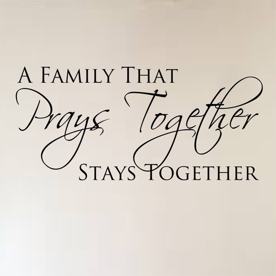 20 A Family That Prays Together Stays Together Wall Art Pictures 
