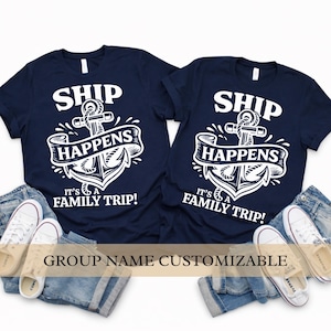 Camiseta de crucero familiar Ship Happens / Camiseta para vacaciones en grupo, conjuntos a juego para la tripulación