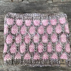 Looking Glass Cowl Pattern image 8