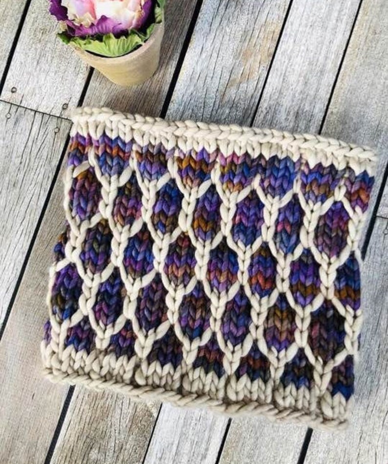 Looking Glass Cowl Pattern image 6