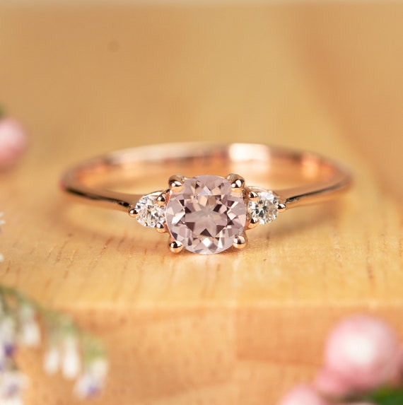 Past present future store ring rose gold