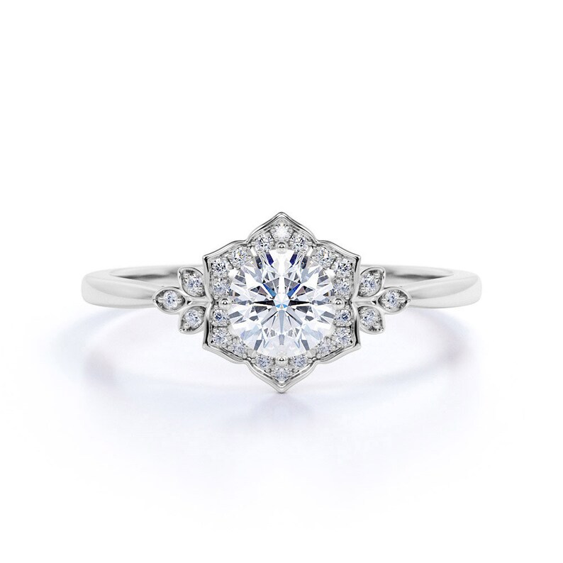 Nature Inspired Moissanite Bridal Set Flower Halo Moissanite Engagement Ring Set in 14k Rose Gold Nontraditional Engagement Ring