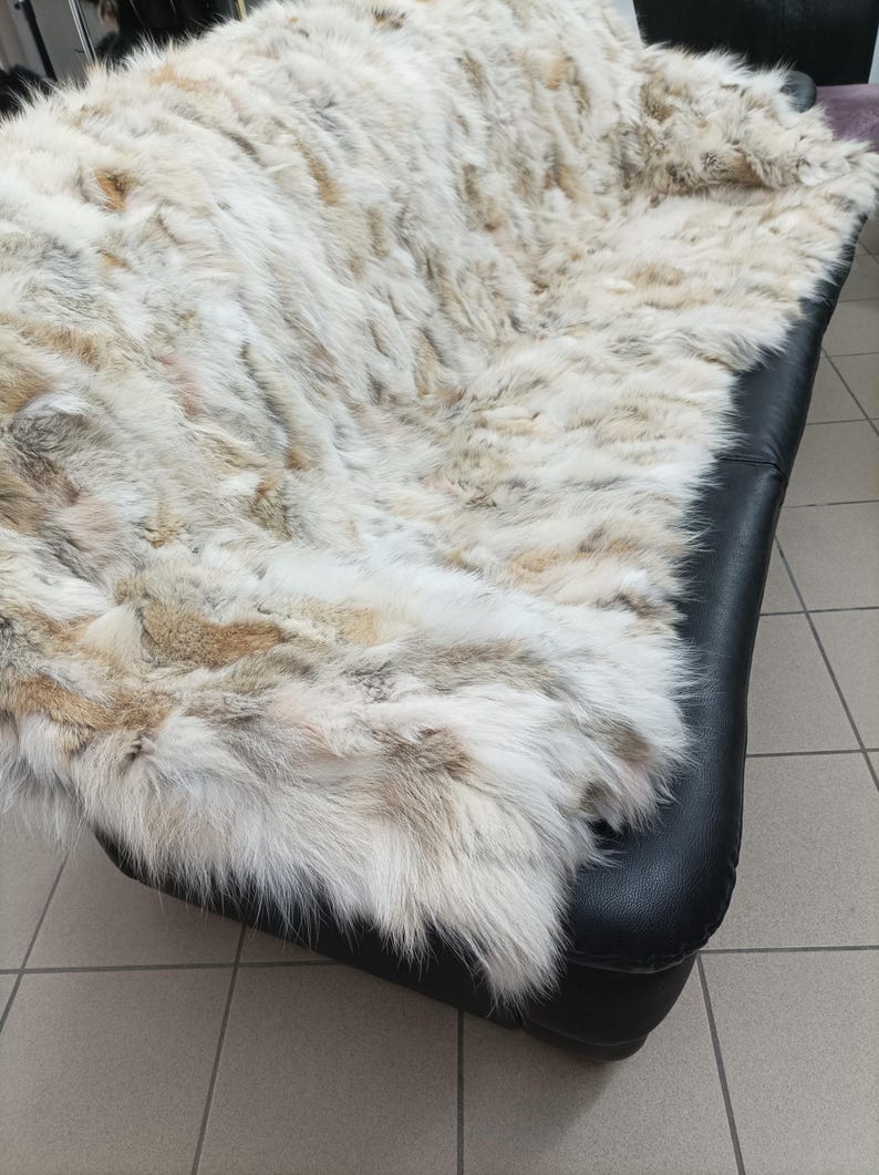 EfdiFursGR Coyote Fur Blanket - Thumbnail 3