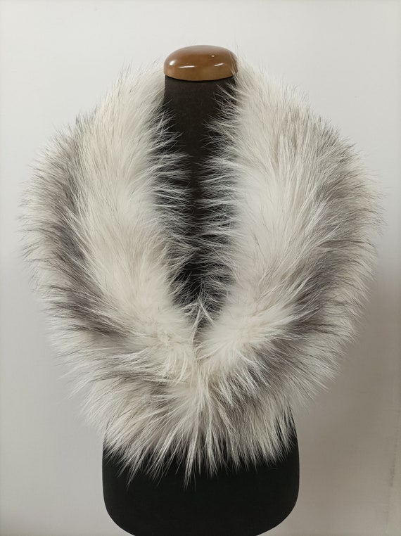 Fur on sale collar accessory