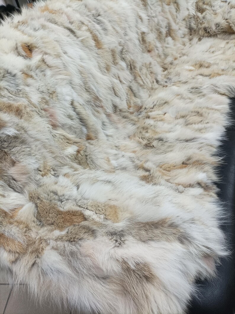EfdiFursGR Coyote Fur Blanket