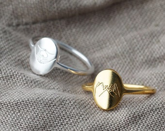 Pinky Promise Oval Ring | Best Friend Jewelry | Ring For Besties | Engraved Ring  | Statement Ring | Hand Gesture Ring | Mother&#39;s Day Gift