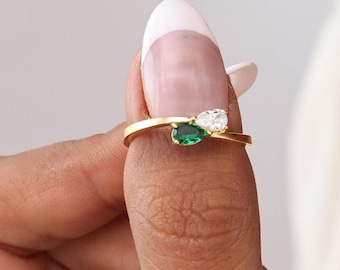 Engraved Birthstone Minimalist Ring | Custom Teardrop Family Gemstone Jewelry | Dainty Personalized Band Ring with Infinity  Crystals