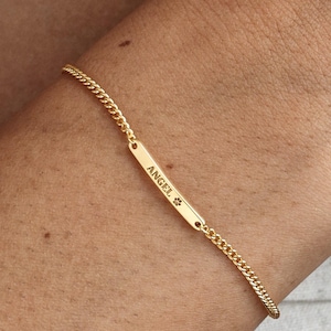 Engraved Minimalist Bar Bracelet With Curb Chain | Custom Name Pendant | Personalized Dainty Name Stackable Bracelet |Pet Lover Gift For Her
