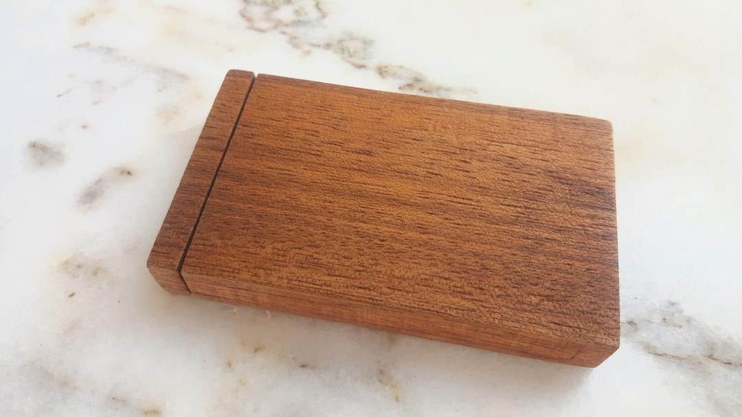 Yoto Kartenhalter Aus Holz – Aufbewahrungsbox Mit 3 Fächern Für Yoto Mini Audiokarten (Weiß)