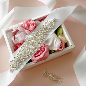 Wedding dress belt with sparkle rhinestone, Floral bridal sash, Ivory modern wedding belt