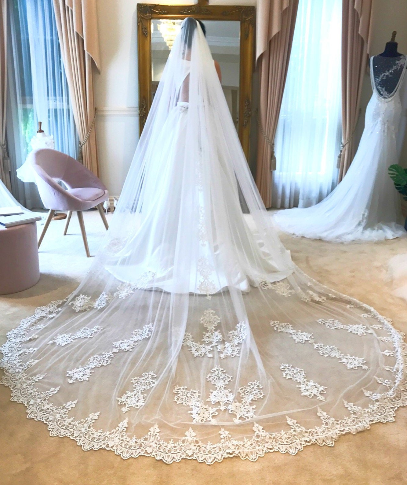 Dramatic Scallop Lace Royal Cathedral Wedding Veil CF237